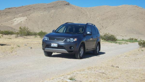 07 Mitsubishi outlander. literally the car that can do it all! 4WD 6spd auto, 3.0 mivec V6 230hp. Sat nav, rear dvd, tow package, bluetooth, MMCS. This car has been in the dunes, in the snow, out in the desert, on mountain trails, and did it without even trying.