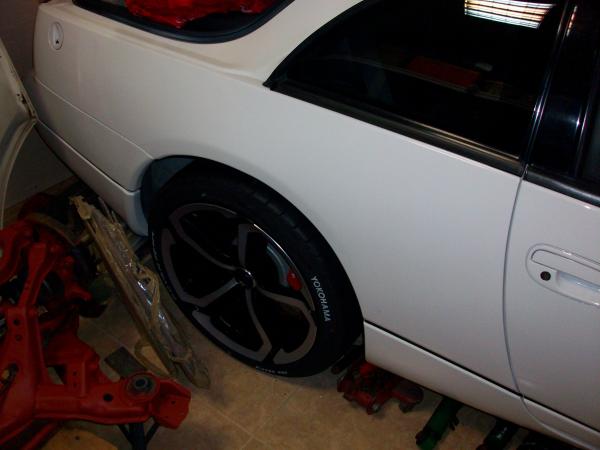 Nov2008 - The NA rear sub-frame is just sneaking into the picture. The bootlid/tailgate/trunk is currently open!