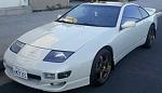This was how I saw the Z32 after dinner in Gardena that night! Now the front kit is gone and so are the wheels! He sold them